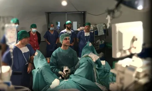 Consola del láser de holmium en quirófano